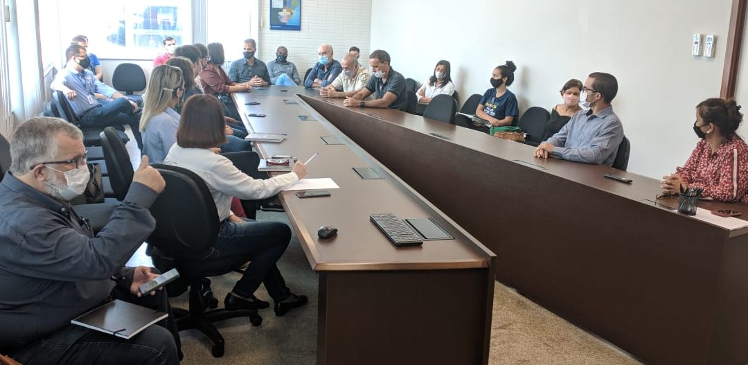 O Evento “Encontro de empresas do Setor” reúne empresas do setor Químico e do setor de Rochas na região sul do ES